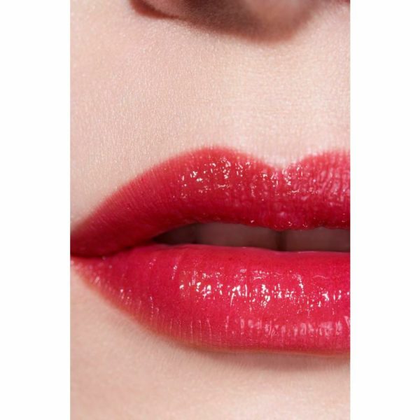3145891740929-6-chanel-rouge-coco-flash-92-amour-3-g.jpg