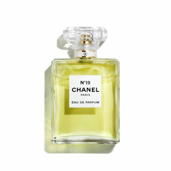 3145891195309-CHANEL-N°19-Eau-de-Parfum-spray-100-ml.jpg