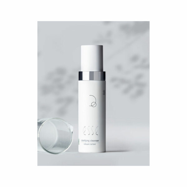 6009703198704-3-Esse-Clarifying-Cleanser.jpg